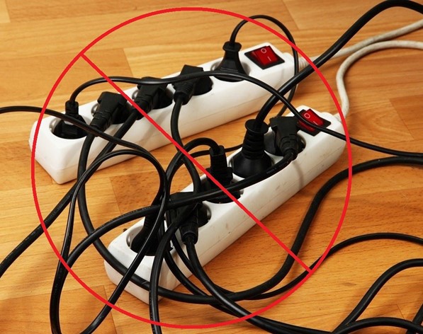 Không cắm những thiết bị điện khác vào ổ cắm của máy giữ xe thông minh